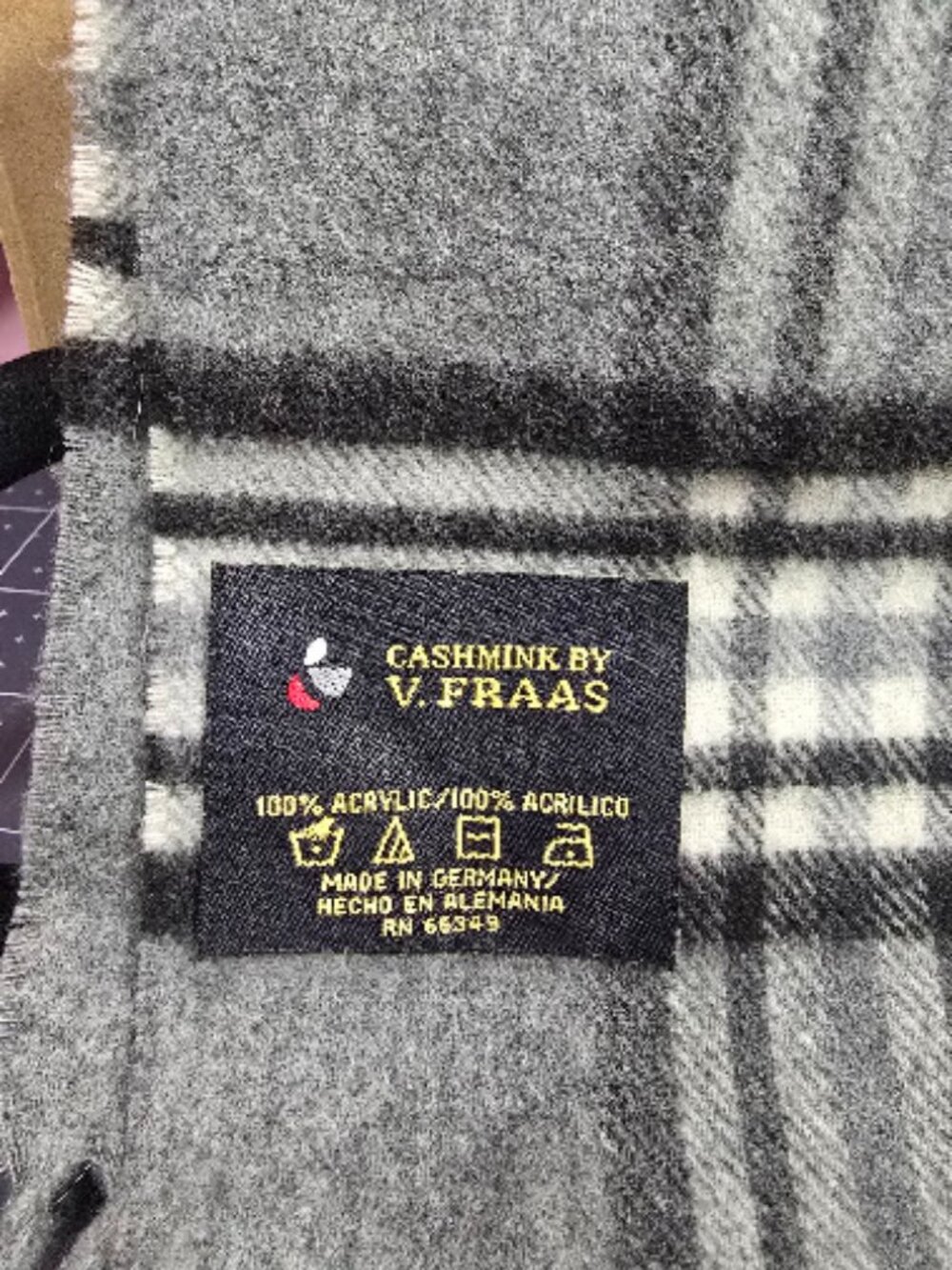 CASHMINK by V. Fraas Grey Plaid Scarf Made in Germany Soft Fringe Unisex